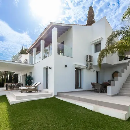 Renovated 4bdrm Luxury - Frontline Golf Appartement *