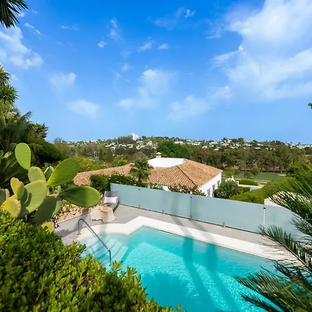 Renovated 4bdrm Luxury - Frontline Golf Appartement Estepona